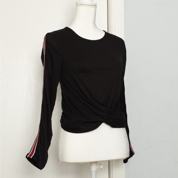 Stella Tweed Long Sleeves Twist Top - Picture 3 of 9